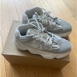 Yeezy 500 bone